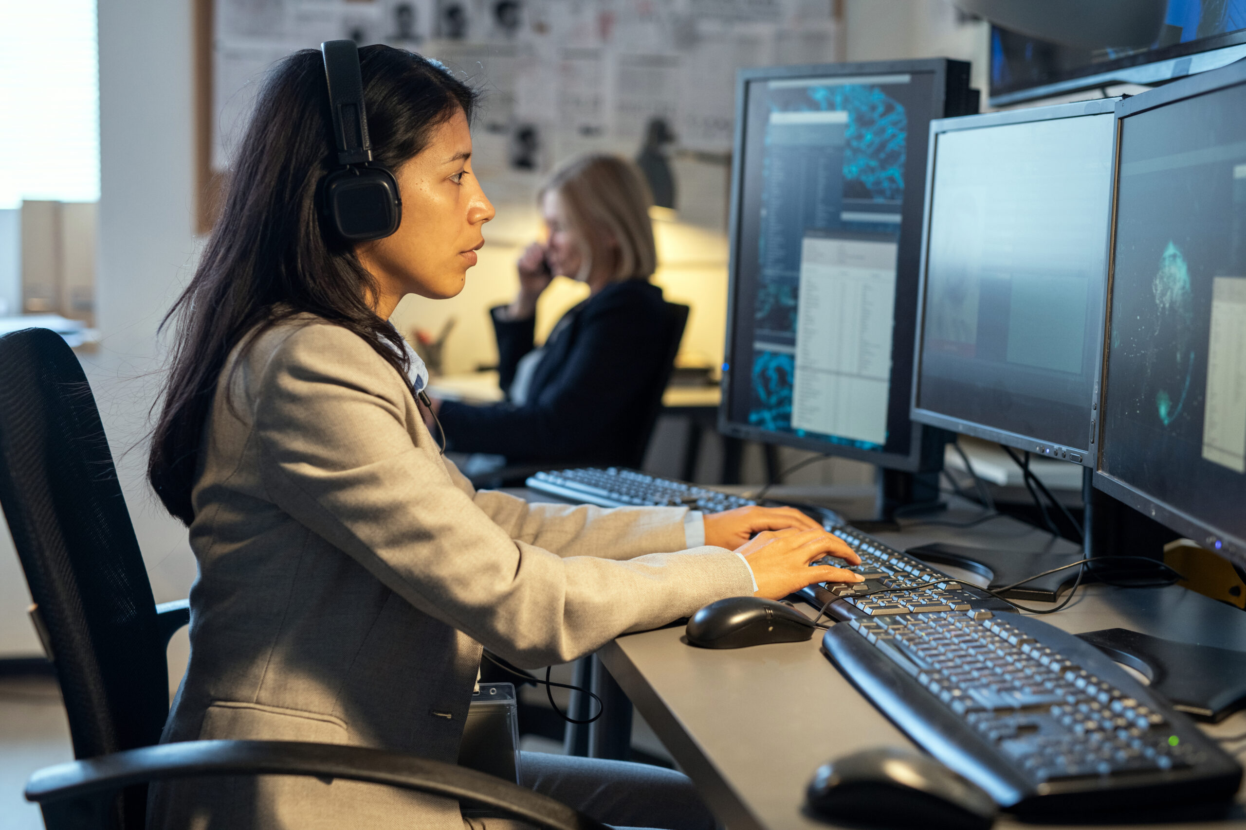 MDLI recruitment specialist at work
